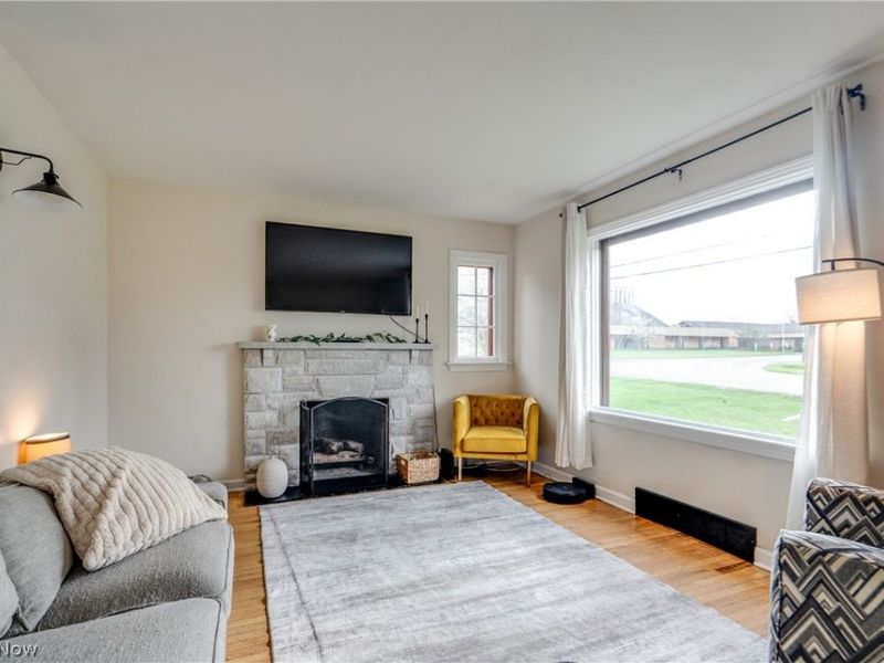 144 Perry Drive NW, Canton, OH 44708 Photo 7