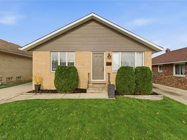5284 E 102nd Street , Garfield Heights, OH 44125