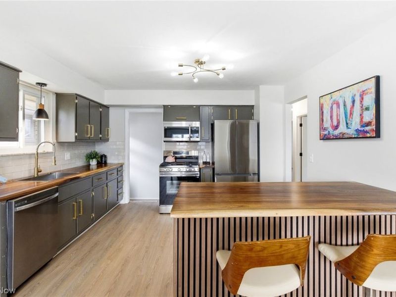 5284 E 102nd Street, Garfield Heights, OH 44125 Photo 11