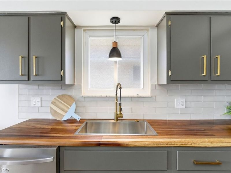 5284 E 102nd Street, Garfield Heights, OH 44125 Photo 14