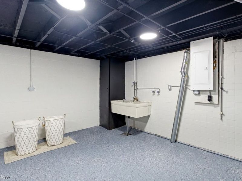 5284 E 102nd Street, Garfield Heights, OH 44125 Photo 32