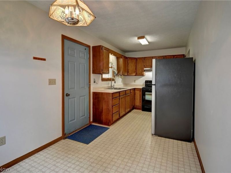 445 N George Street, West Lafayette, OH 43845 Photo 5