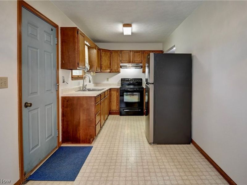 445 N George Street, West Lafayette, OH 43845 Photo 6