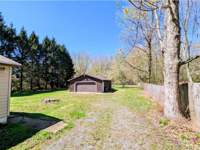 6989 Reed Road, Conneaut, OH 44030 Photo 3