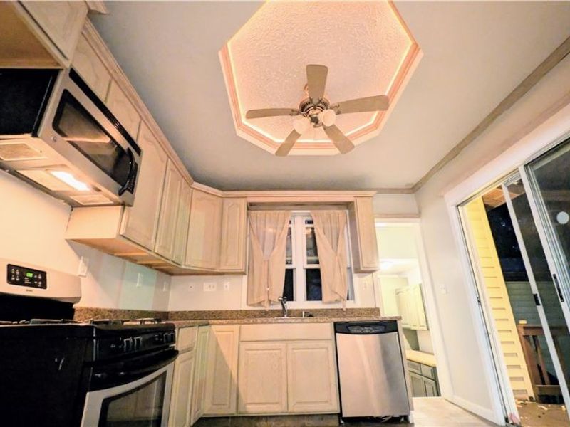 6989 Reed Road, Conneaut, OH 44030 Photo 6