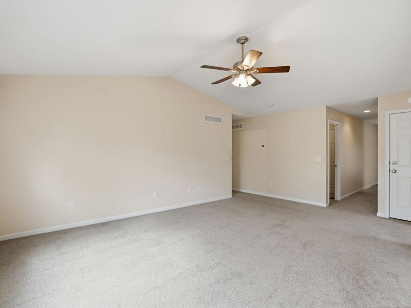 1840 Hunters Ridge Drive, Troy, OH 45373 Photo 14