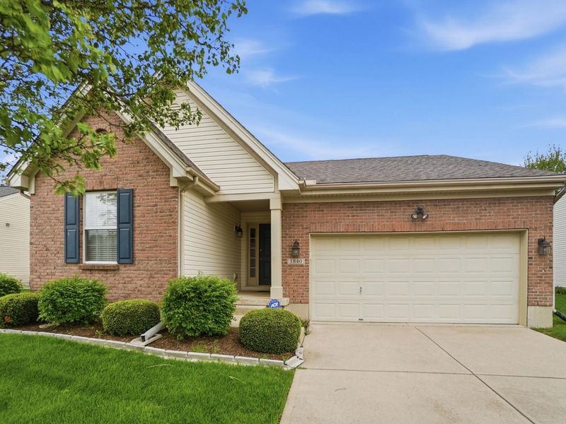 1840 Hunters Ridge Drive, Troy, OH 45373 Photo 4