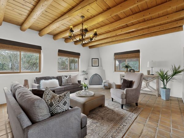 31 Entrada , Santa Fe, NM 87507