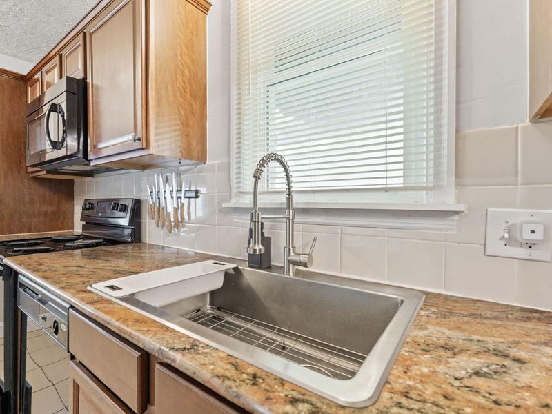 65 Frebis Avenue, Columbus, OH 43206 Photo 13