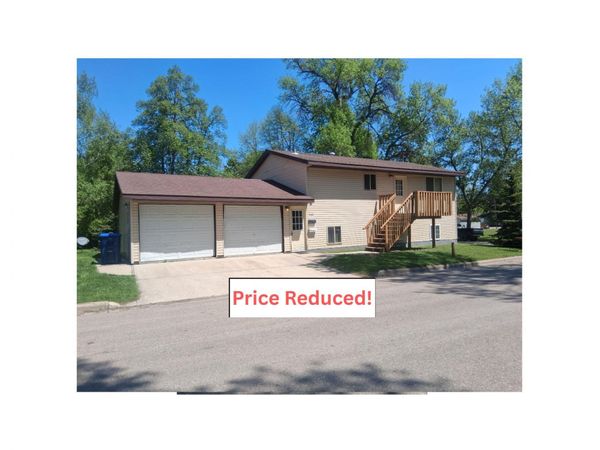 525 Bluff Street, Enderlin, ND 58027