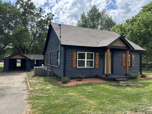 206 Wakefield Ave , Cornersville, TN 37047