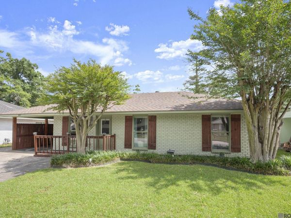 109 Pinoak St, Denham Springs, LA 70726