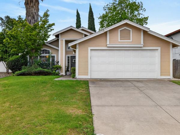 4 SAN ROGUE Ct, Sacramento, CA 95823