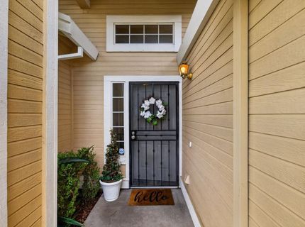 4 San Rogue Ct, Sacramento, CA 95823 Photo