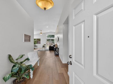 4 San Rogue Ct, Sacramento, CA 95823 Photo