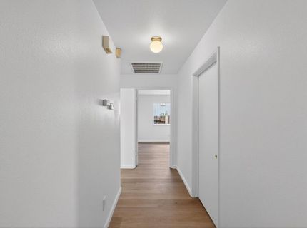 4 San Rogue Ct, Sacramento, CA 95823 Photo