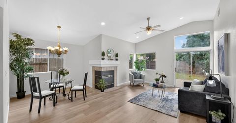 4 San Rogue Ct, Sacramento, CA 95823 Photo