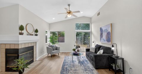 4 San Rogue Ct, Sacramento, CA 95823 Photo