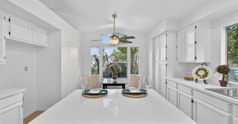 4 San Rogue Ct, Sacramento, CA 95823 Photo