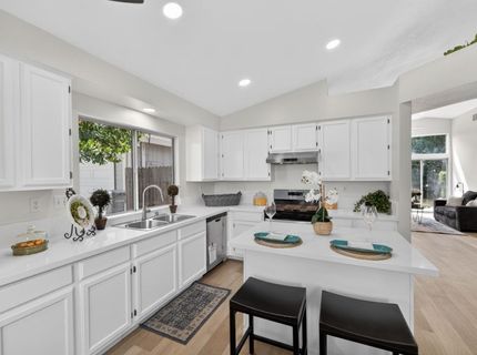 4 San Rogue Ct, Sacramento, CA 95823 Photo