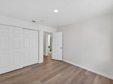 4 San Rogue Ct, Sacramento, CA 95823 Photo