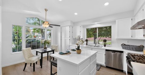 4 San Rogue Ct, Sacramento, CA 95823 Photo