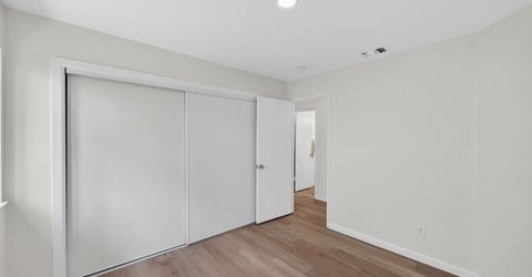 4 San Rogue Ct, Sacramento, CA 95823 Photo