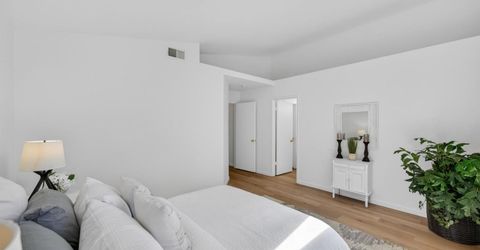 4 San Rogue Ct, Sacramento, CA 95823 Photo