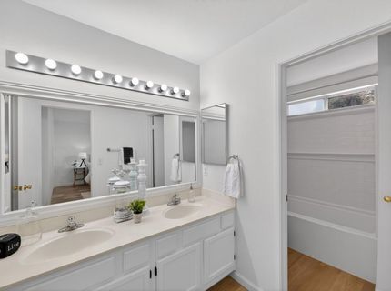 4 San Rogue Ct, Sacramento, CA 95823 Photo