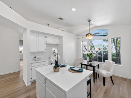 4 San Rogue Ct, Sacramento, CA 95823 Photo