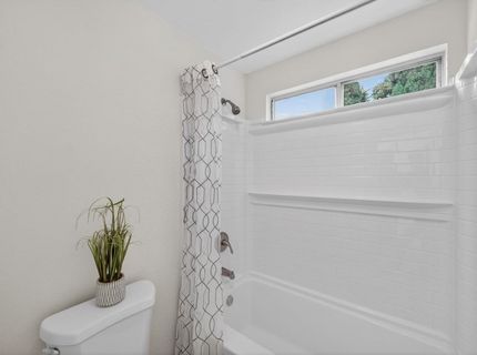 4 San Rogue Ct, Sacramento, CA 95823 Photo