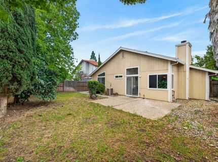 4 San Rogue Ct, Sacramento, CA 95823 Photo