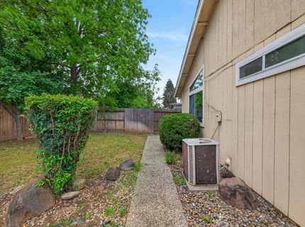 4 San Rogue Ct, Sacramento, CA 95823 Photo