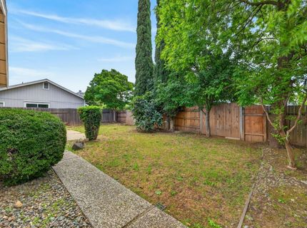 4 San Rogue Ct, Sacramento, CA 95823 Photo