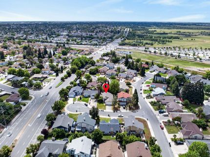 4 San Rogue Ct, Sacramento, CA 95823 Photo