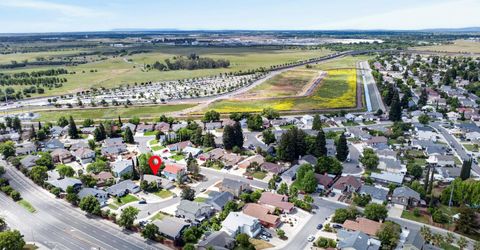 4 San Rogue Ct, Sacramento, CA 95823 Photo