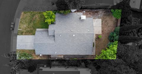4 San Rogue Ct, Sacramento, CA 95823 Photo