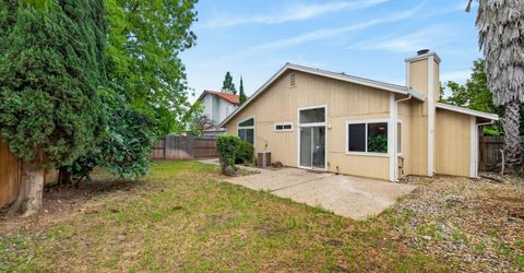 4 San Rogue Ct, Sacramento, CA 95823 Photo