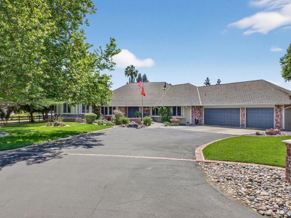 8420 W Fairoaks Rd, Tracy, CA 95304