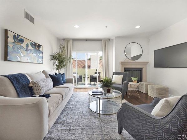 1726 S Bentley Avenue, Unit PH3, Los Angeles, CA 90025