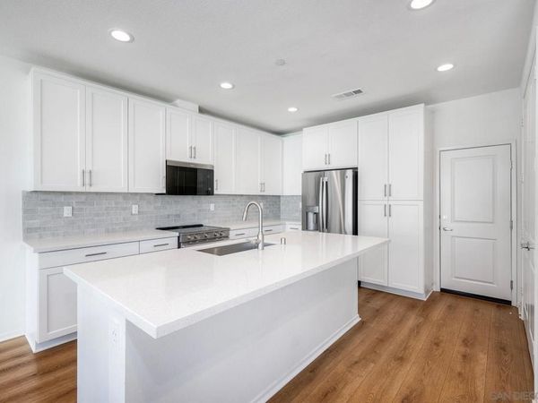 7700 Jasmine Court, Santee, CA 92071