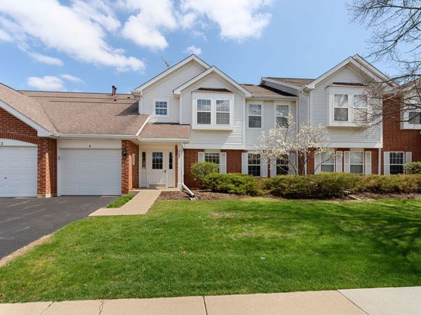 207 Norfolk Court, Unit 3, Roselle, IL 60172