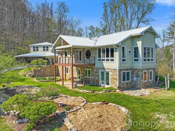 310 Burr Ridge , Marshall, NC 28753