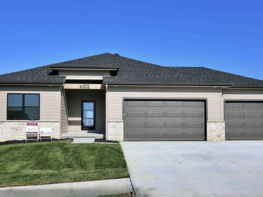 6202 N 209th Street, Elkhorn, NE 68022