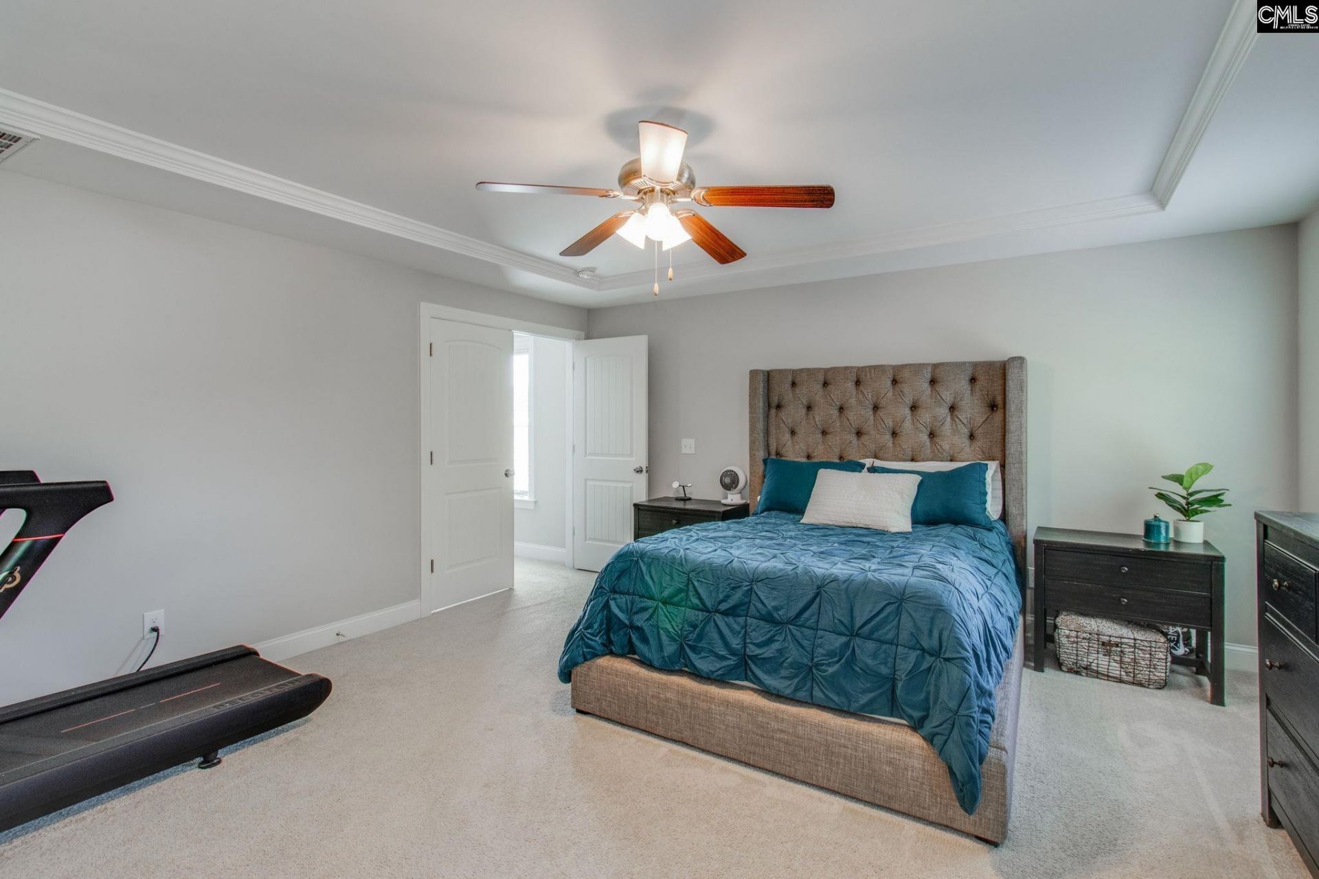 433 Thayer St Photo 10