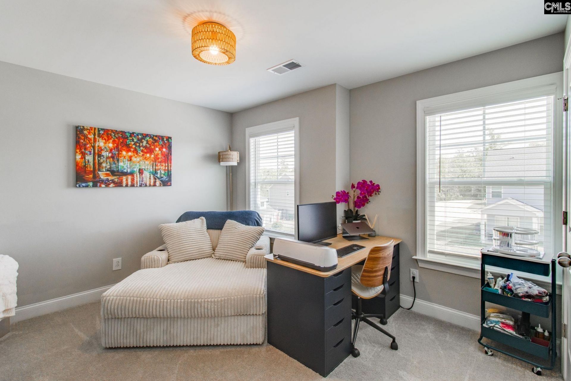 433 Thayer St Photo 13