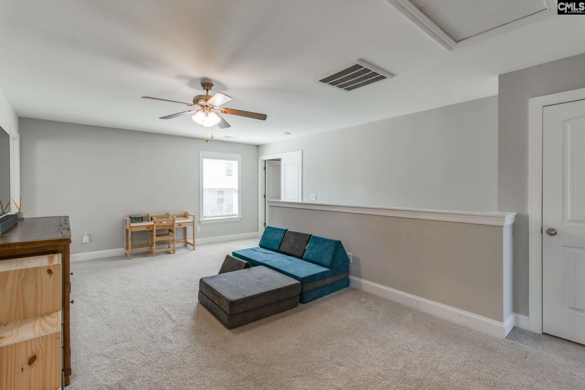 433 Thayer St Photo 19