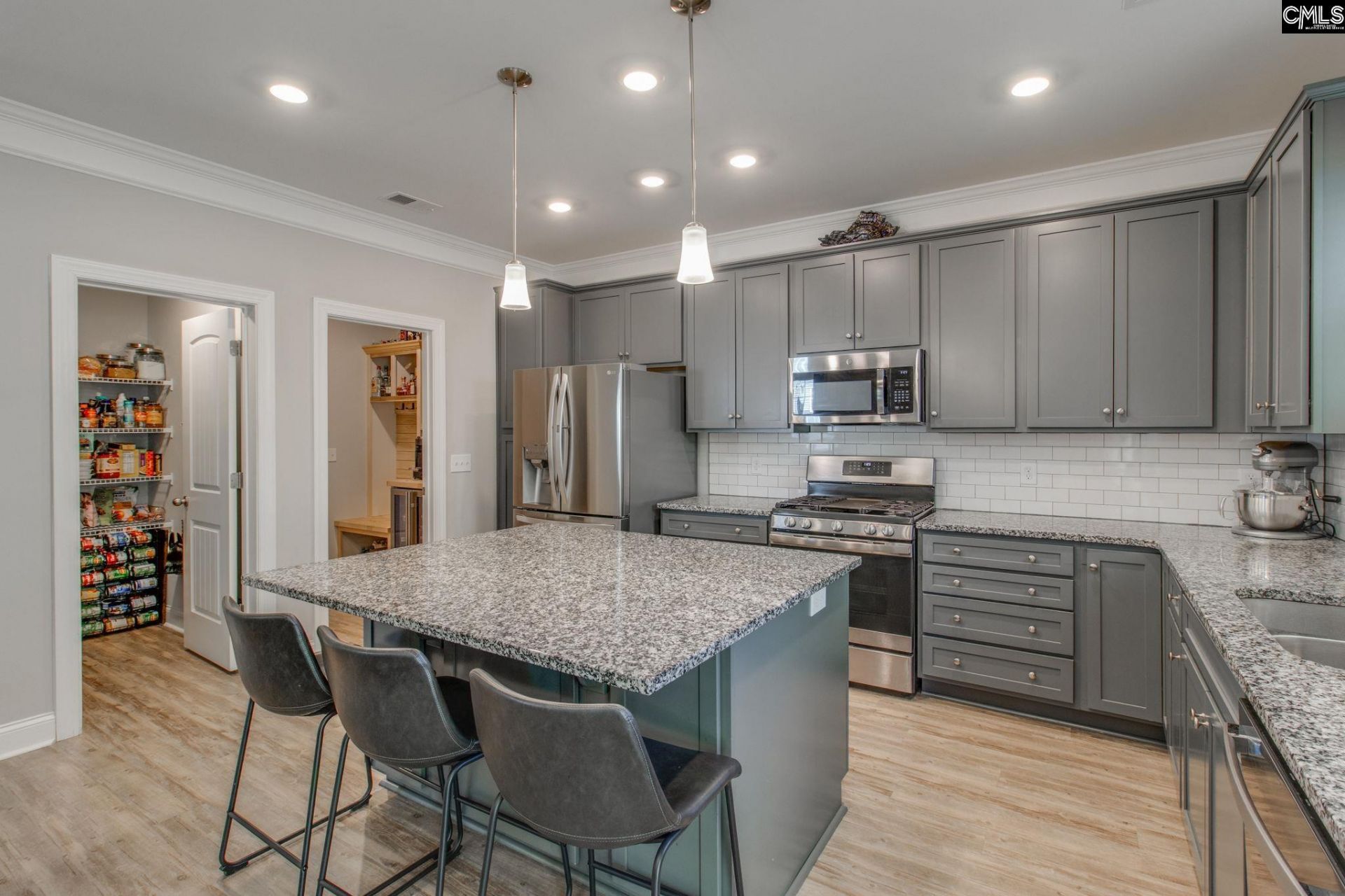 433 Thayer St Photo 23