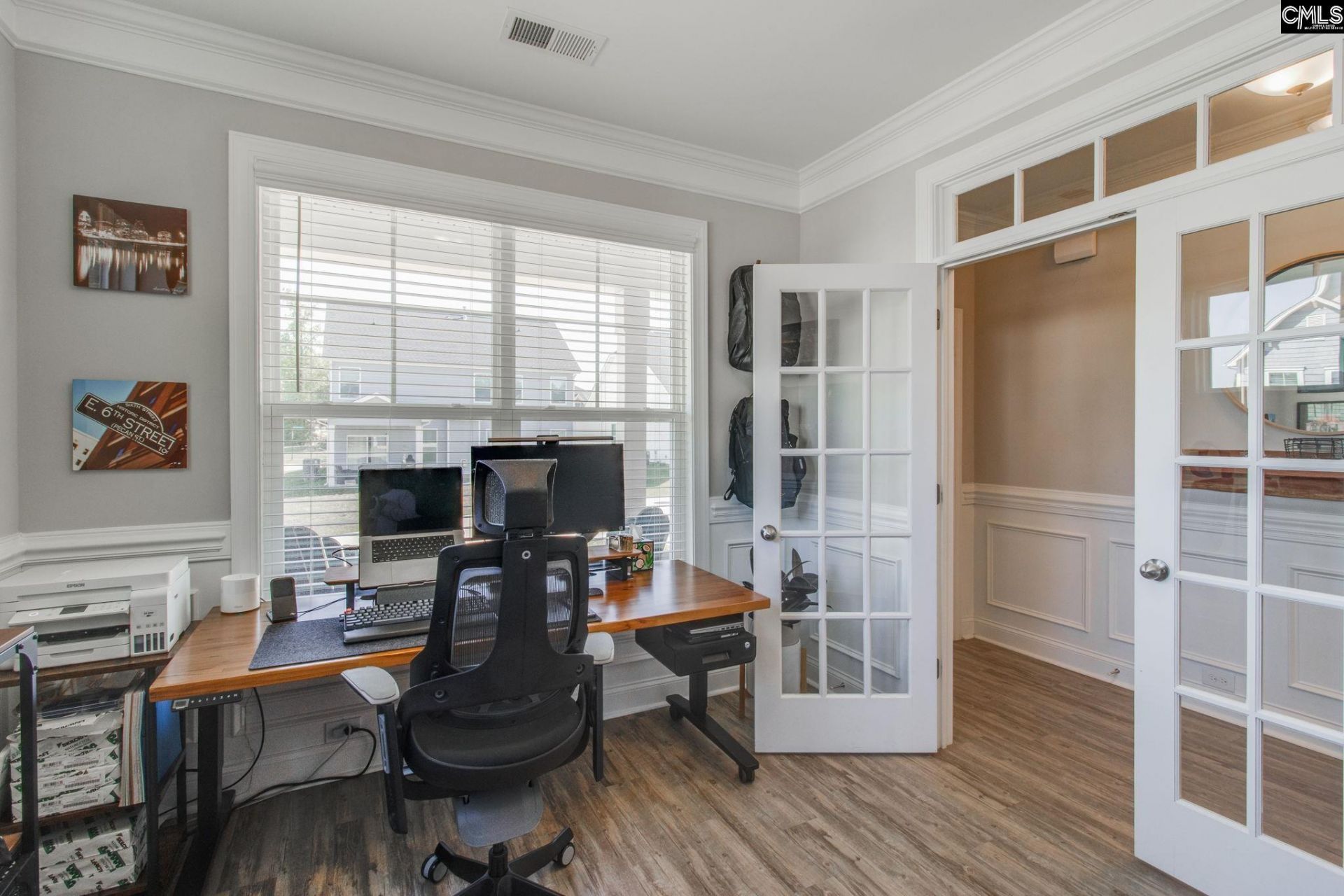 433 Thayer St Photo 5