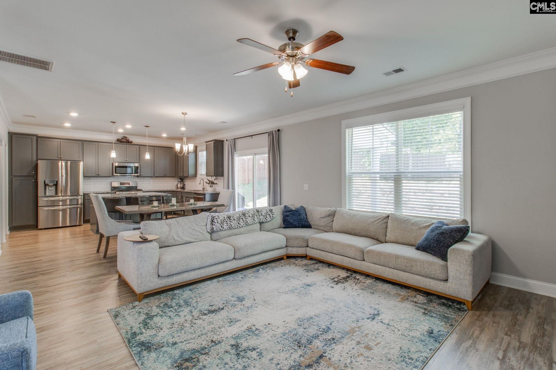 433 Thayer St Photo 6